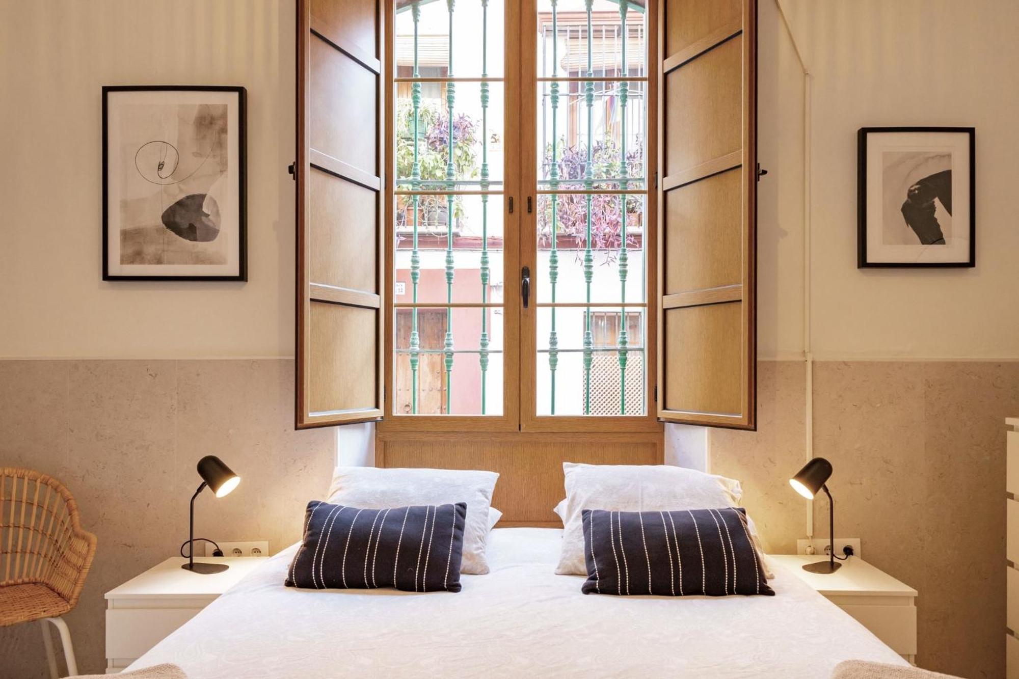 Modern Spacious Apartment Central Of セビリア エクステリア 写真